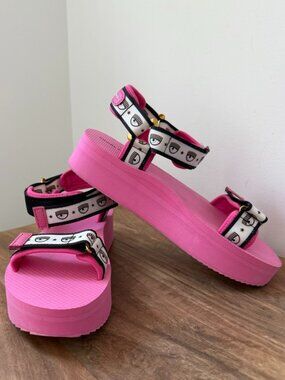 CHIARA FERRAGNI Logomania Pink Platform Multi Eyes Strap Sandals